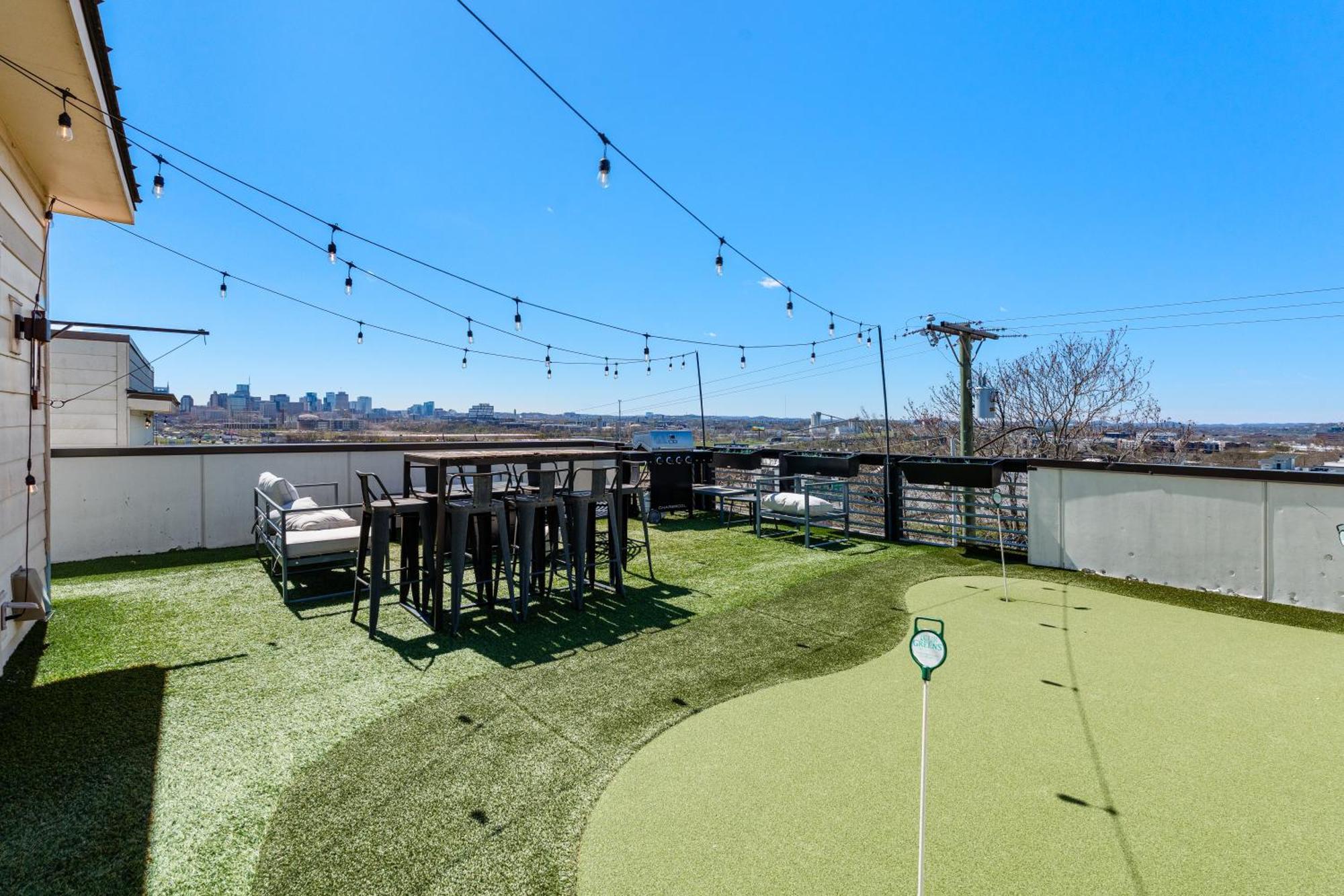 Downtown Views With Rooftop Golf Grill And Firepit Only 8min To Broadway *