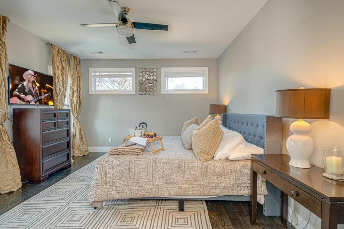 Cultured Coach - Music Row - Mins To Downtown * Nashville