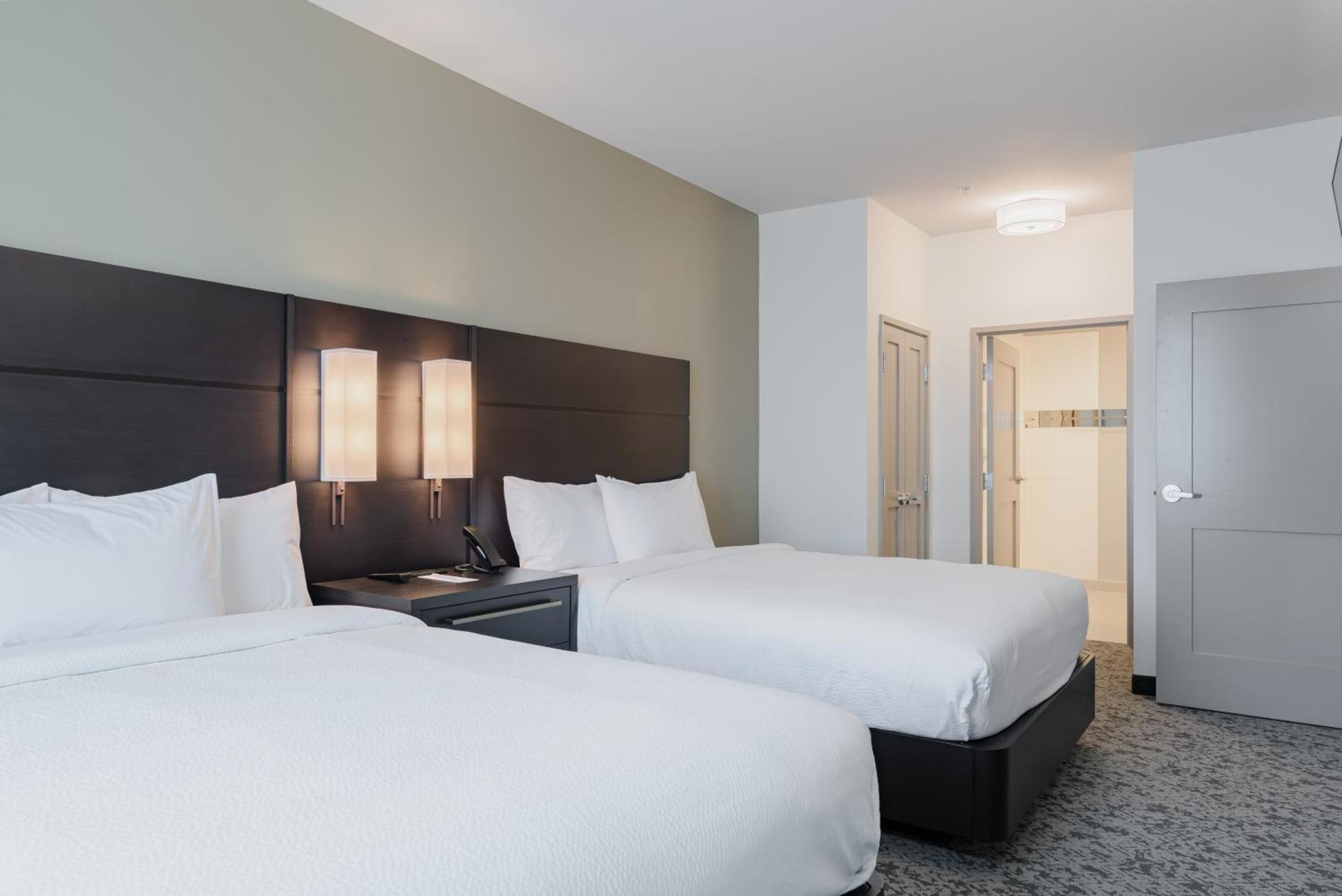 Hotel By Marriott Metro Center Nashville