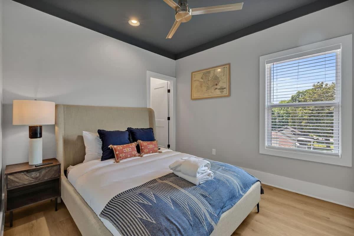 Tenor - Private Rooftop - 8 Mins To Broadway Holiday home