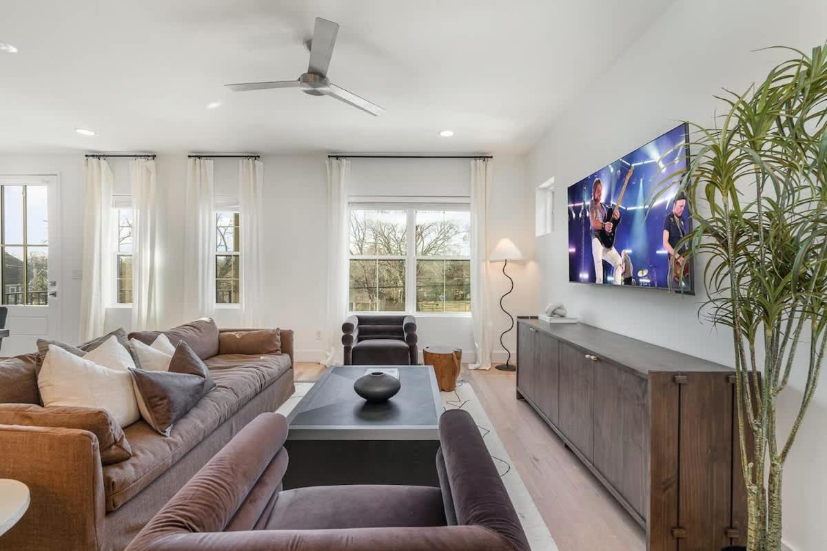 Aurora-private Deck-9 Mins To Broadway Nashville