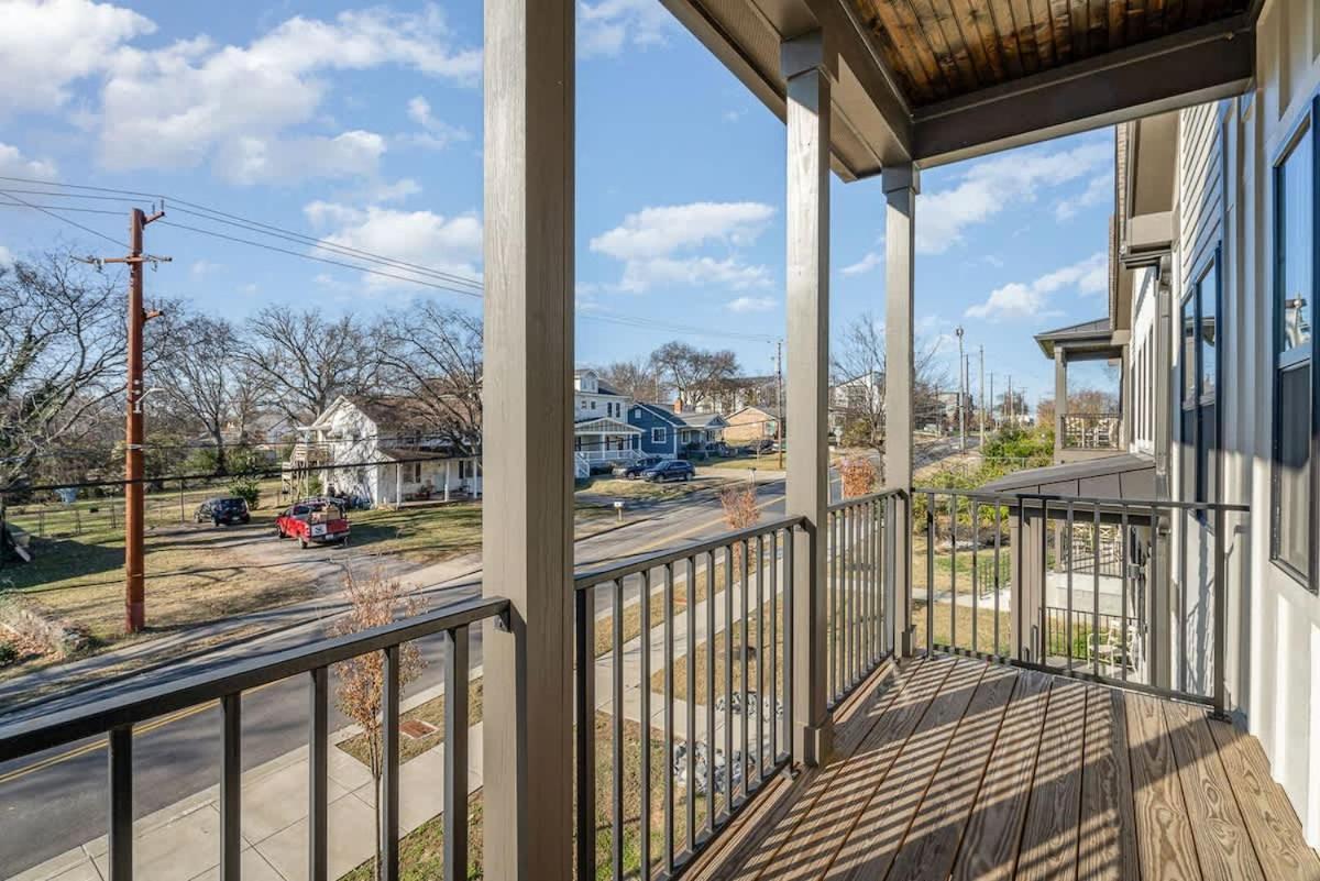 Holiday home Aurora-private Deck-9 Mins To Broadway