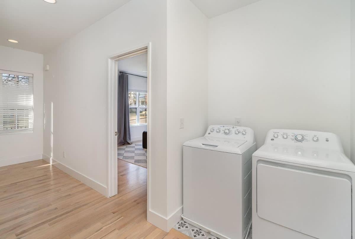 Aurora-private Deck-9 Mins To Broadway Holiday home Nashville