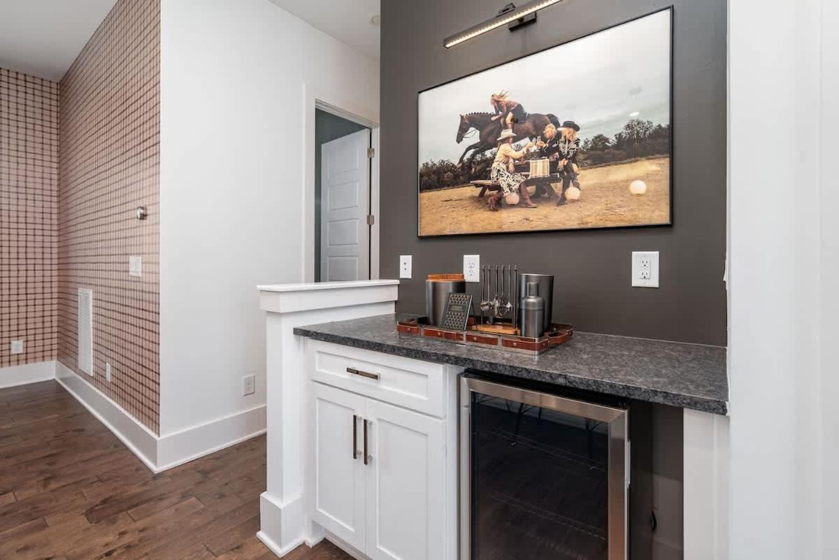 Urban Spur-3 Bedroom Townhome-6 Min Nissan Stadium Holiday home