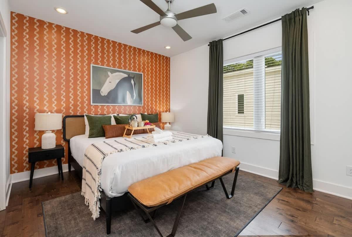 Holiday home Urban Spur-3 Bedroom Townhome-6 Min Nissan Stadium *