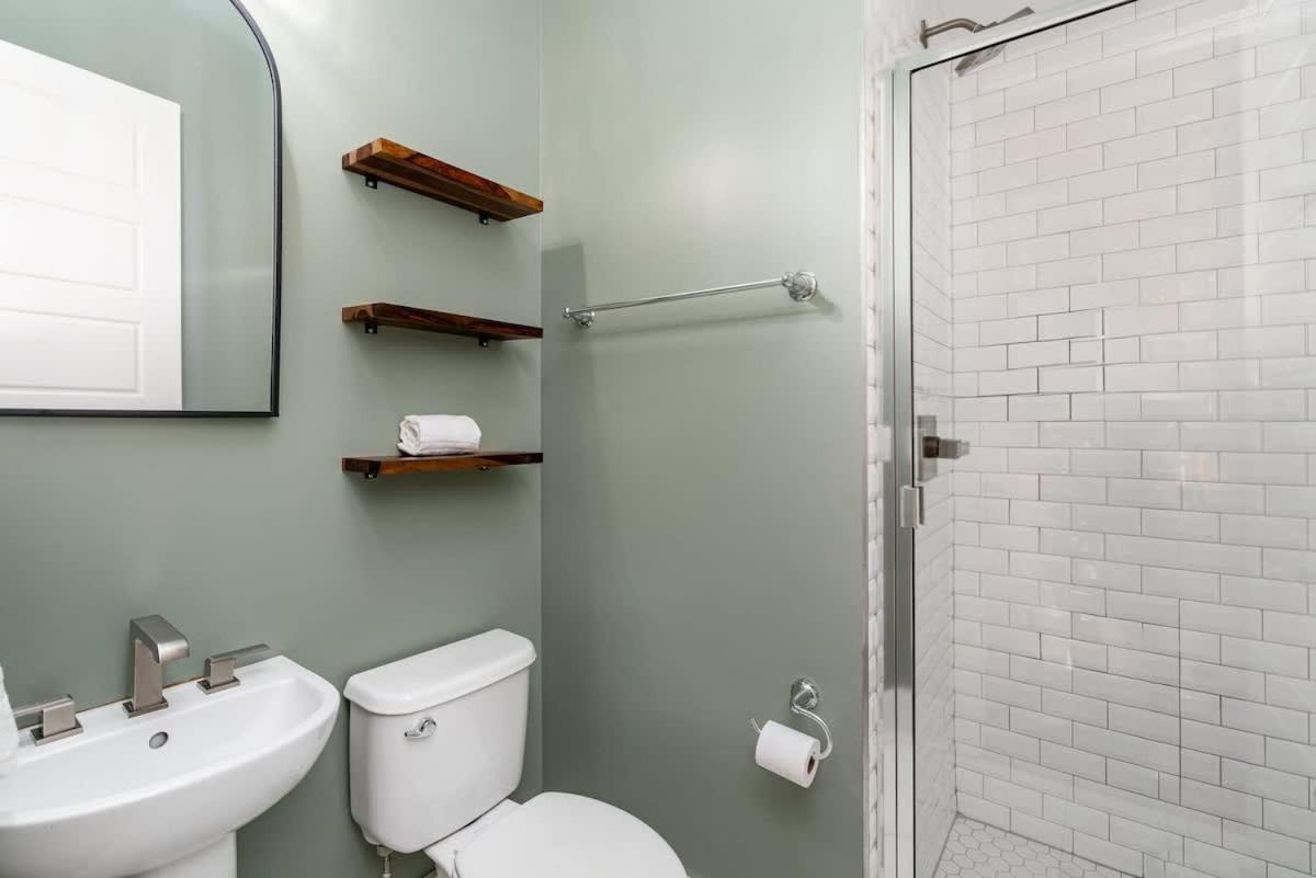Urban Spur-3 Bedroom Townhome-6 Min Nissan Stadium Holiday home
