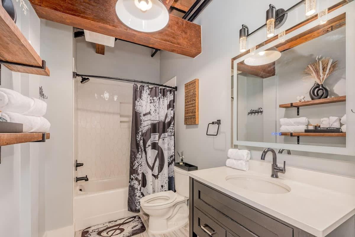 Lowkey - Pool & Gym - Mins To Broadway Holiday home Nashville