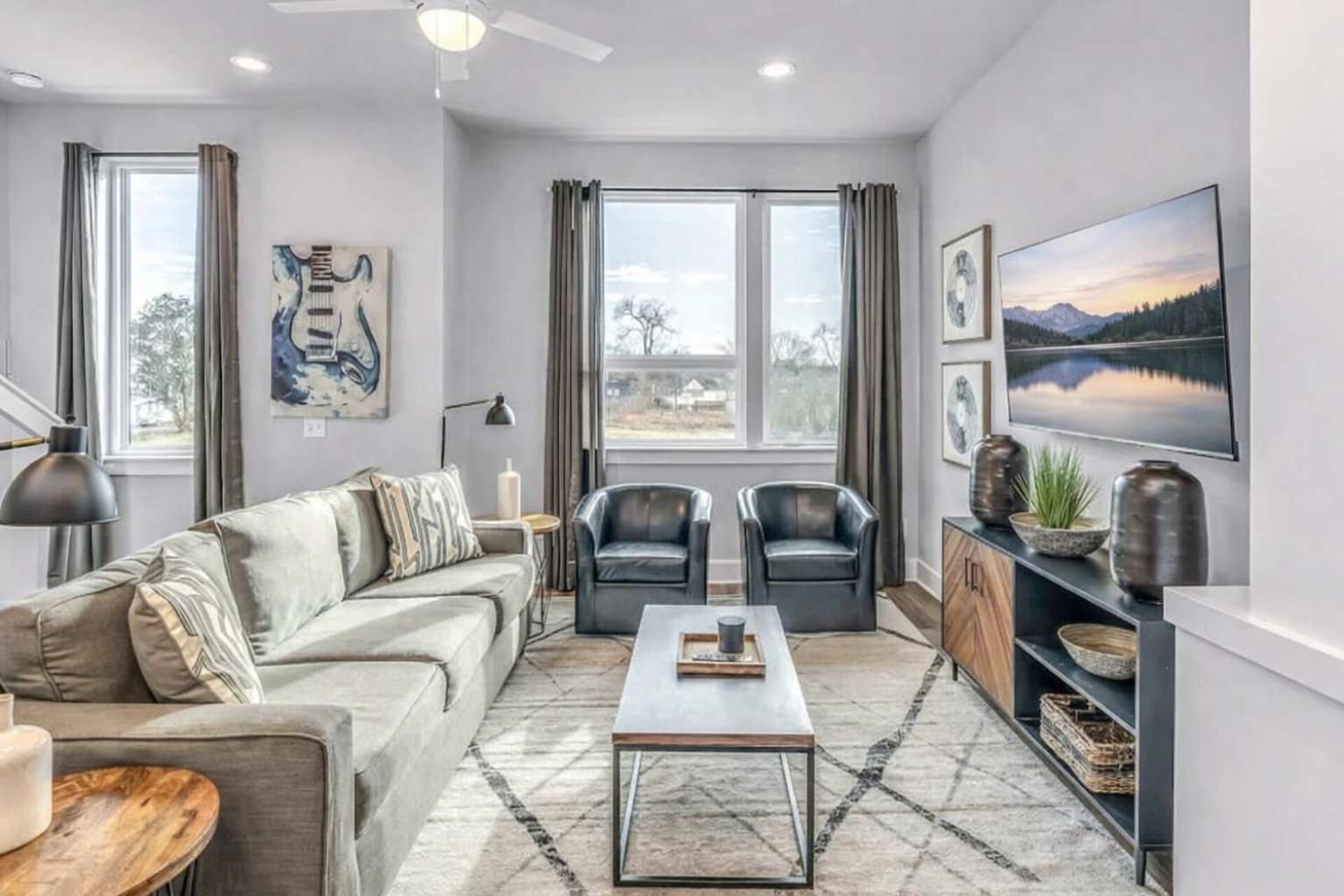 2 Townhomes - Sleeps 24-rooftop Patios * Nashville