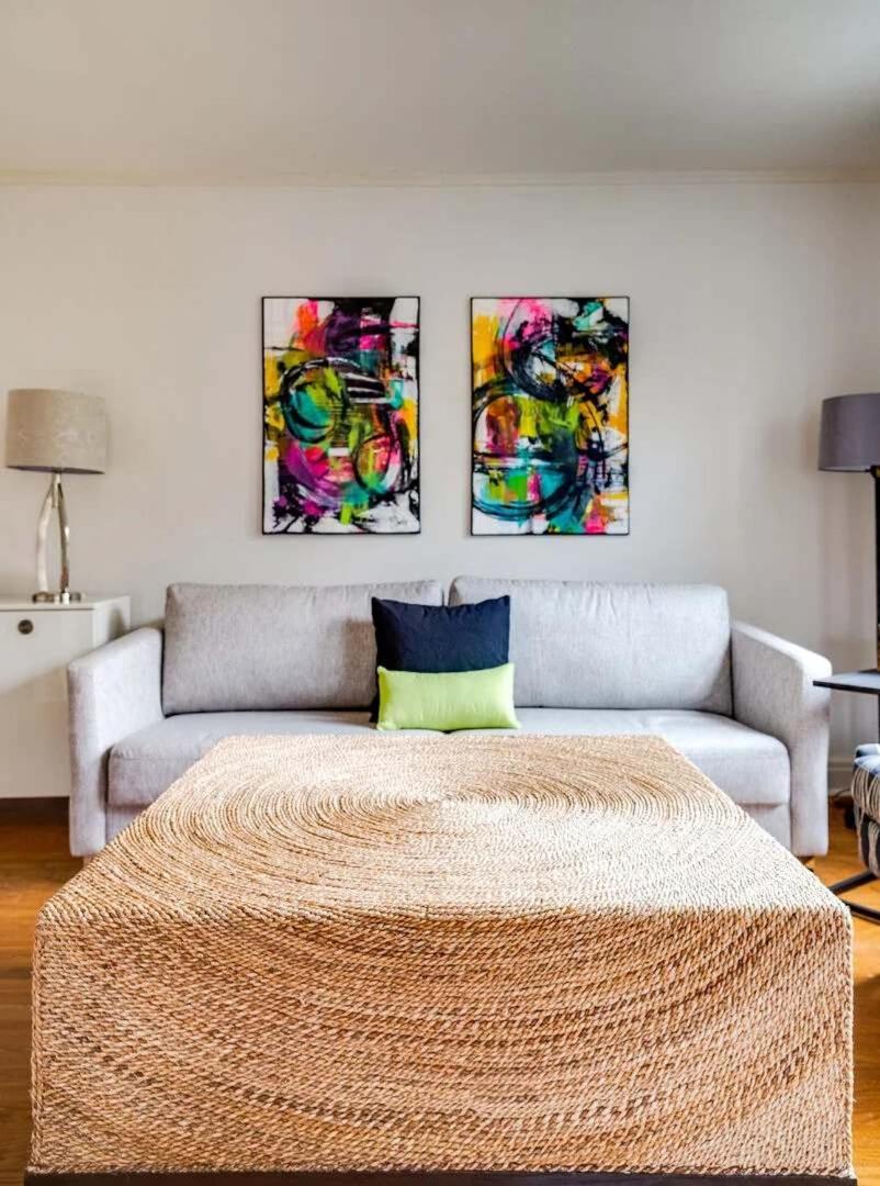 Rhythm - Walk To 12 South - Mins To Broadway Holiday home *