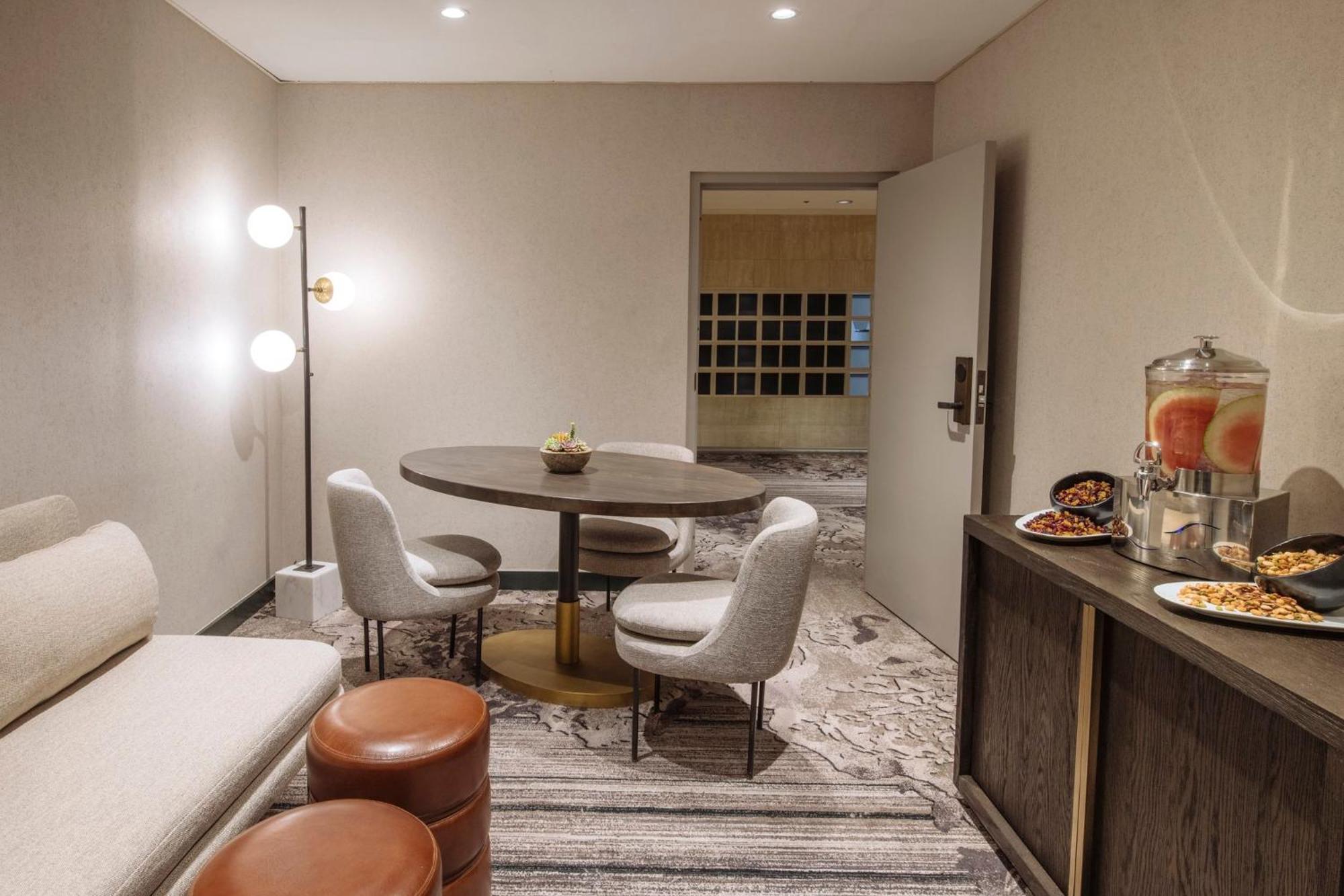 Hotel Loews At Vanderbilt Plaza 4*