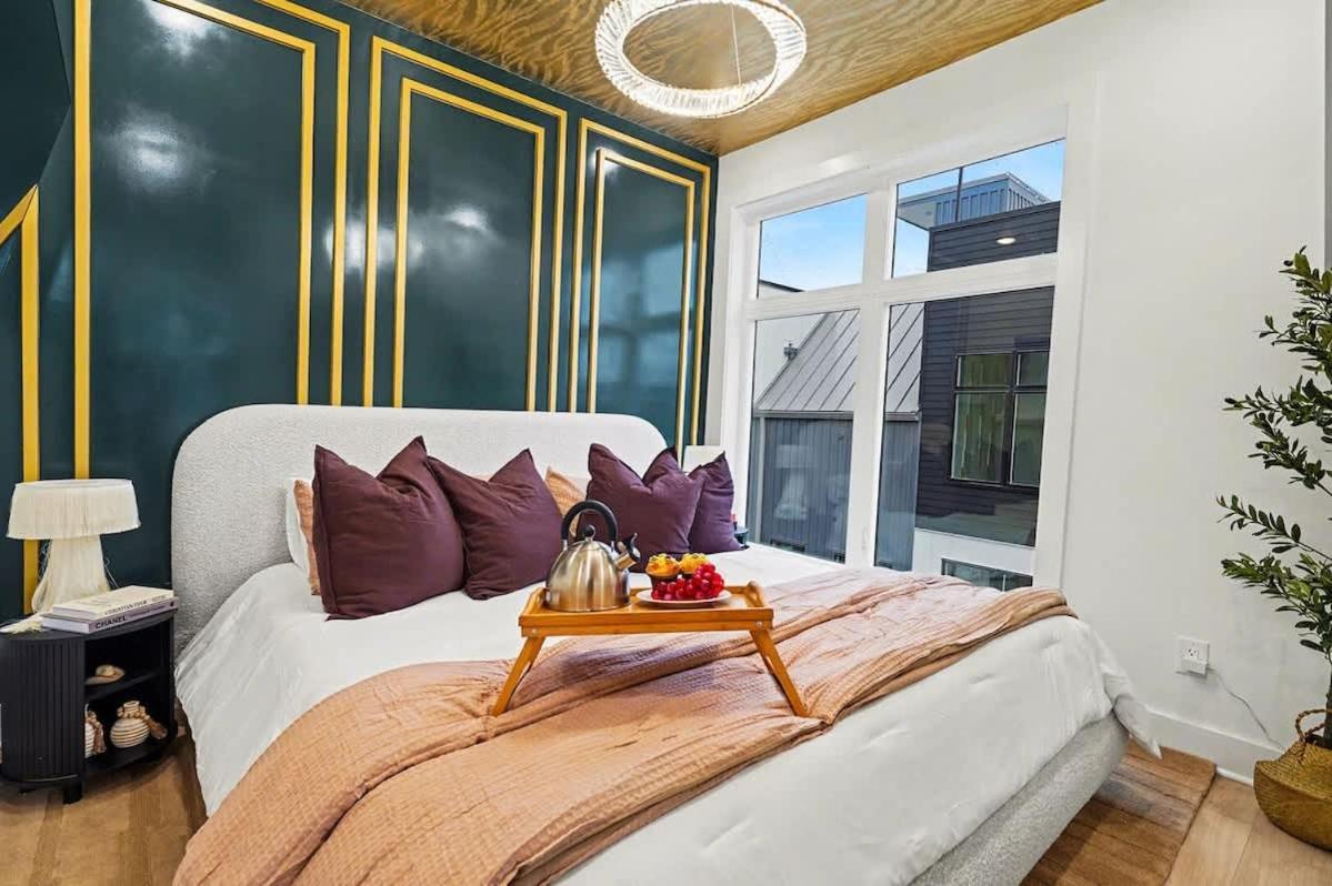 Holiday home Halo-rooftop Patio & Game Room-mins To Broadway *