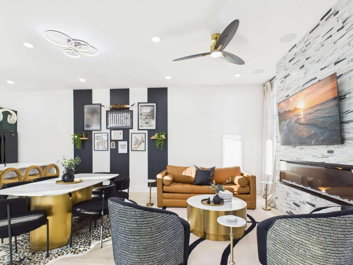 Holiday home Halo-rooftop Patio & Game Room-mins To Broadway *