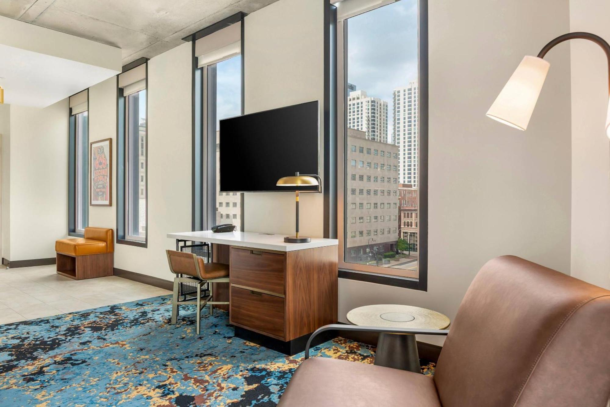 Hotel Cambria Downtown