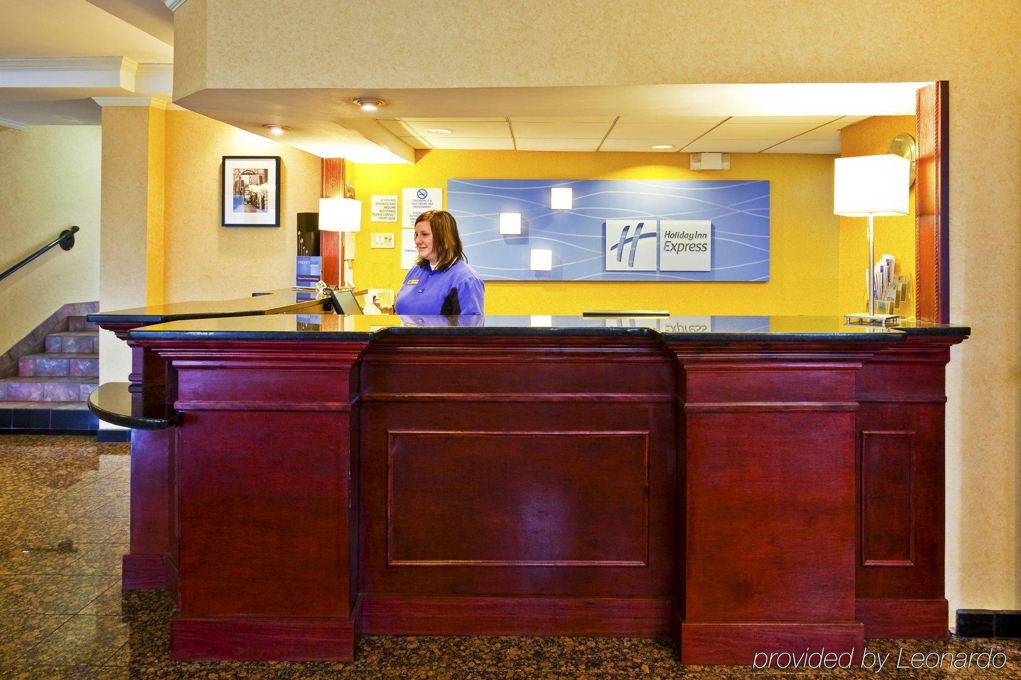 Express & Nashville-i-40 & I-24 Hotel 3*