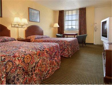 Super 8 Downtown Airport Nashville