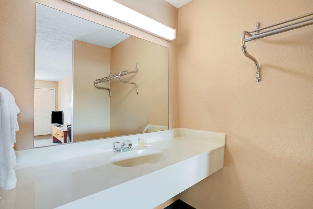 Hotel Days By Wyndham Joelton/nashville Nashville