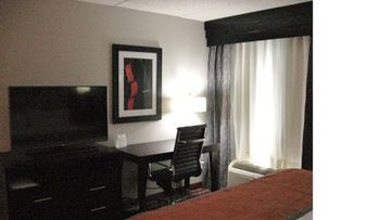 Holiday Express & Southeast - Antioch By Ihg 3*
