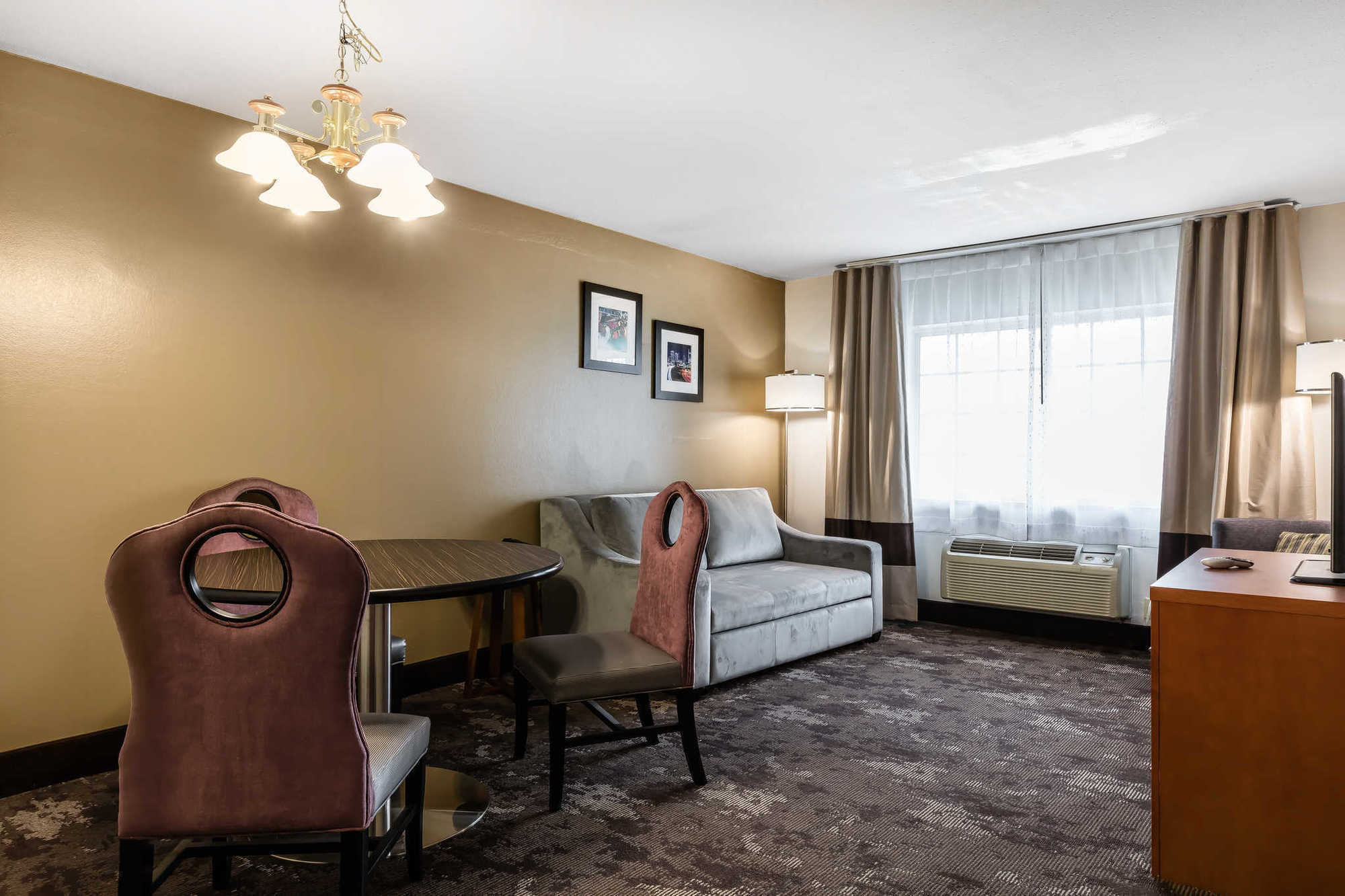 Comfort & Near Tanger Outlets I-24 Antioch 3* Nashville