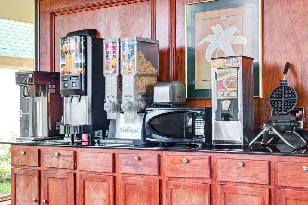 Super 8 Downtown Airport Hotel