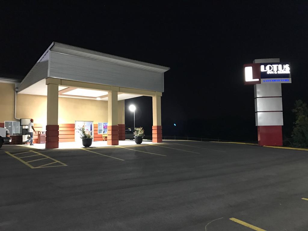 Motel Lotus And