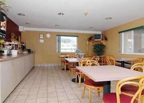 Sleep Near Percy Priest Inn 2*