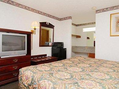 Econo North - Opryland Motel