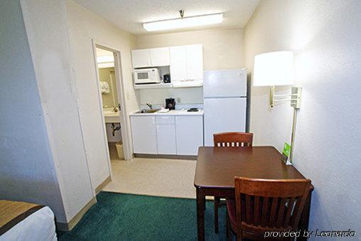 Extended America Select - - Airport