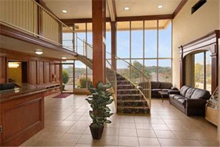 Hotel Super 8 Downtown Airport Nashville