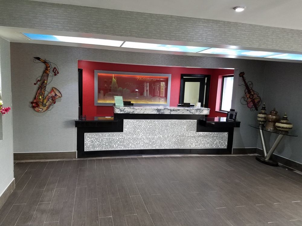Luxe Hotel 2*
