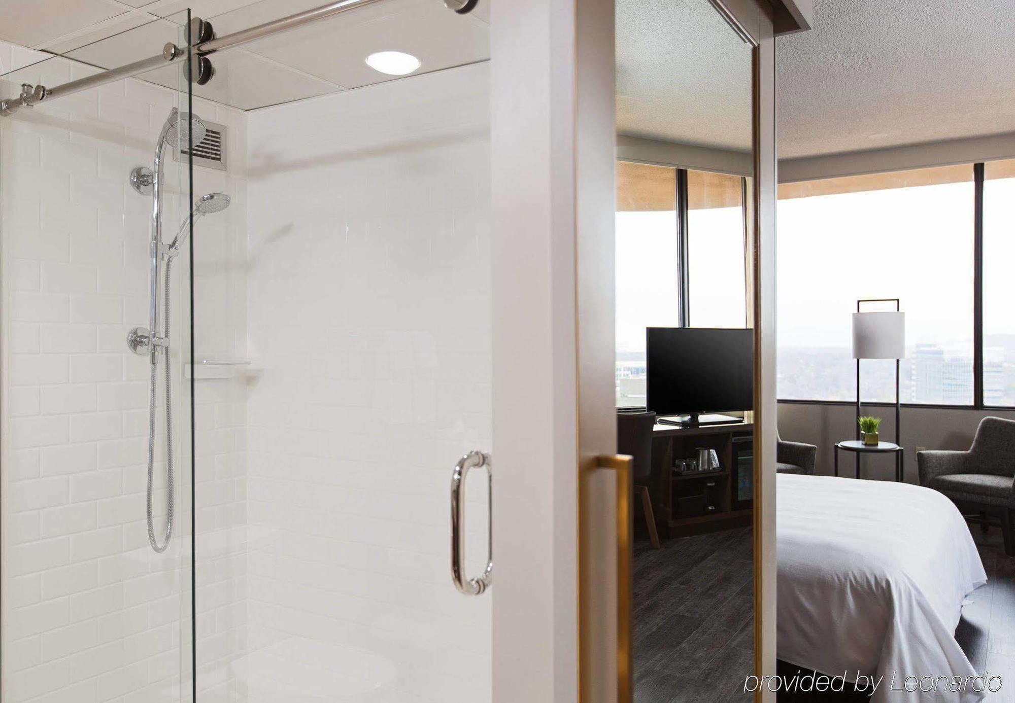 Hotel Sonesta Airport 4*