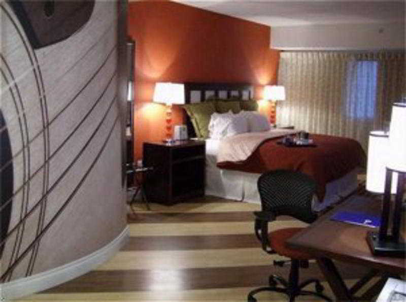 Aloft West End