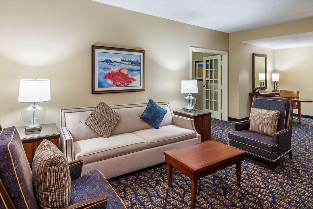 Doubletree By Hilton Downtown Hotel