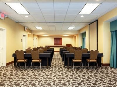 Homewood Airport Hotel