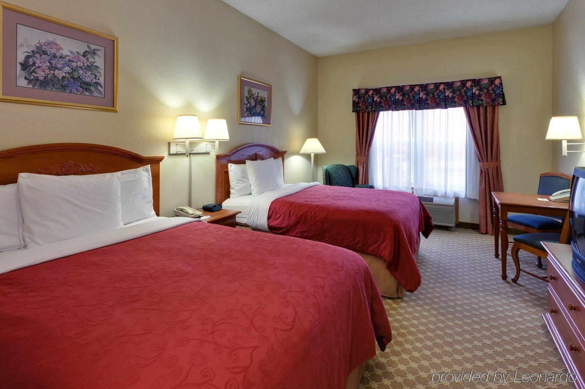 Country & By Radisson, Airport East, Tn
