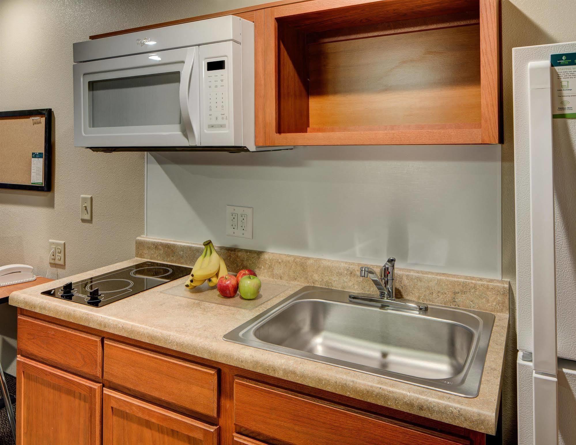 Woodspring Airport Hotel Nashville