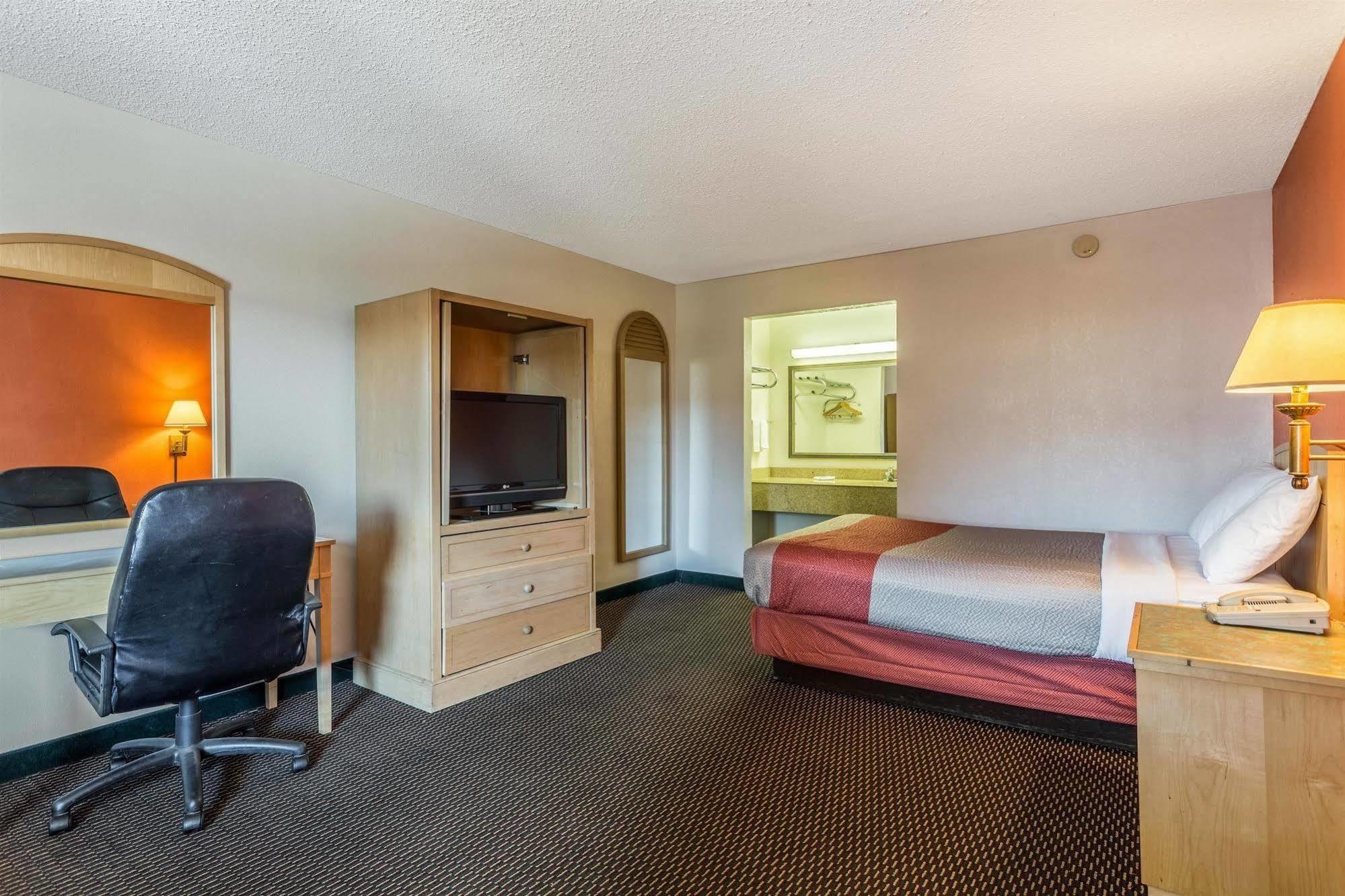 Hotel 6-nashville, Tn Nashville