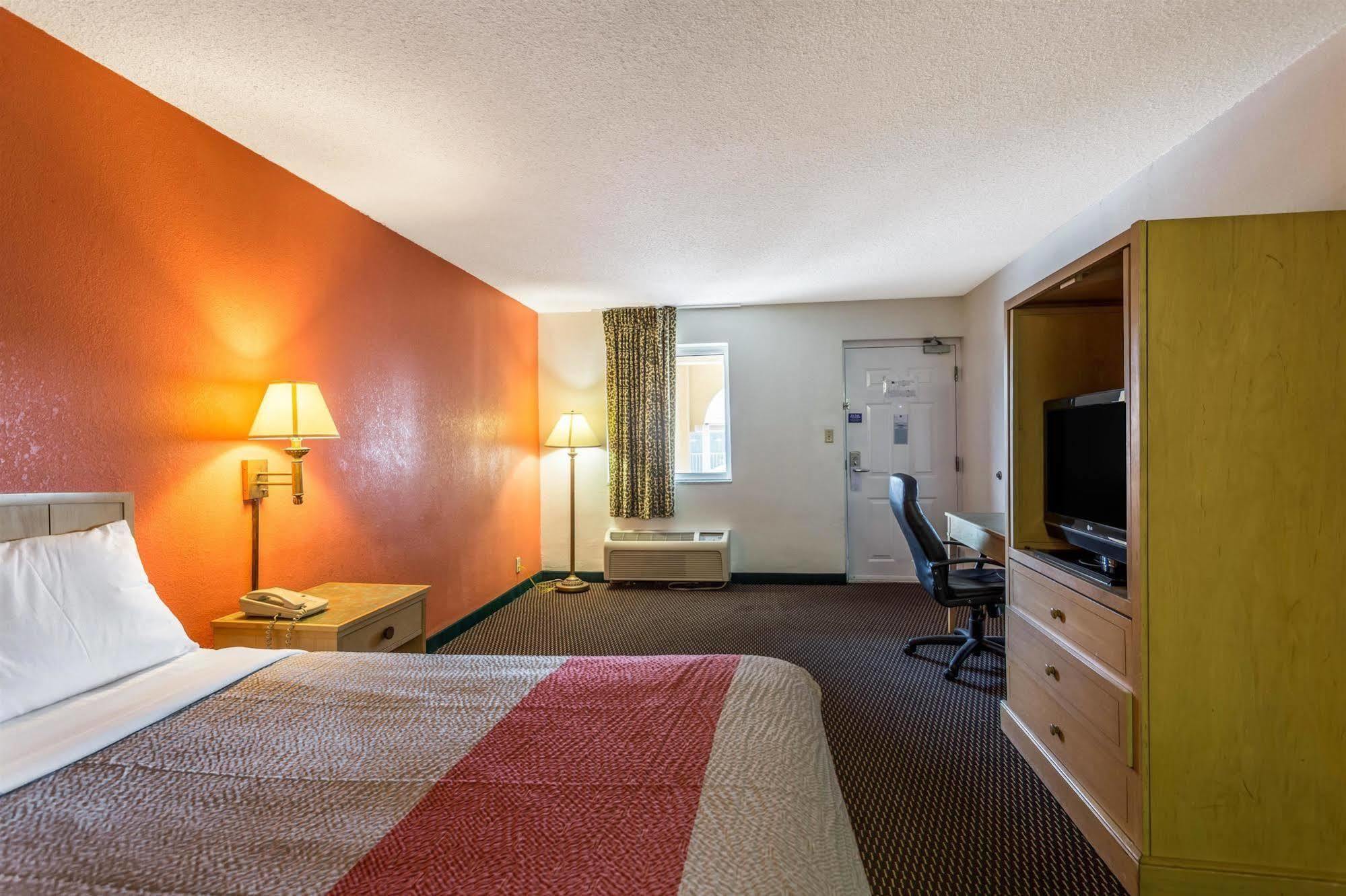 Hotel 6-nashville, Tn Nashville