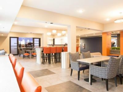 Holiday Express & Southeast - Antioch By Ihg Hotel 3*
