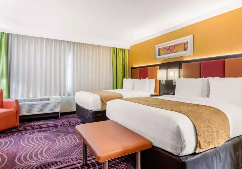 Hotel Downtown - Stadium By Ihg 3*