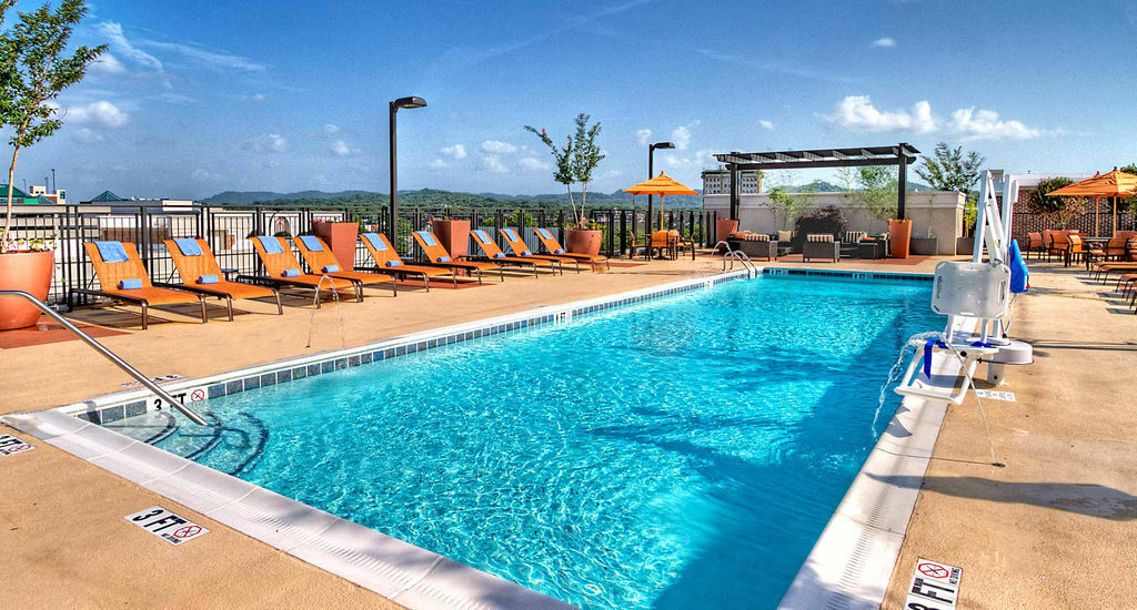Courtyard By Marriott Green Hills 3*