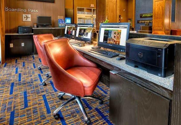 Courtyard By Marriott Green Hills 3*