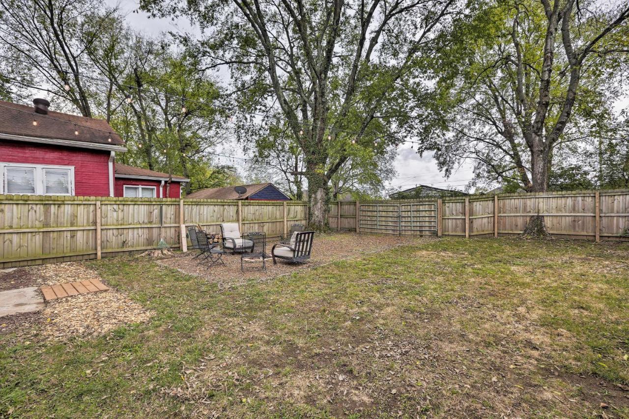 With Fire Pit And Yard, 3 Mi To Dwtn Holiday home *