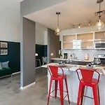 Mid Century Modern Downtown 30+ Night Min * Nashville