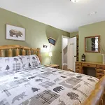 Villa Brenda Lee History 4br Retreat Pool Hot Tub *