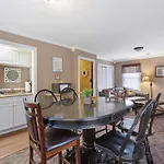 Villa Brenda Lee History 4br Retreat Pool Hot Tub