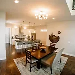 Huge4bedr10mintodtownsafe Nashville