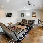 Huge4bedr10mintodtownsafe Holiday home *