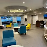 Red Lion Inn & Suites Nashville Airport
