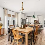 Southbound Stays - Country Cottage