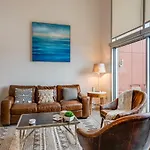 Two Story 2bd 2ba A Work Live Holiday home Nashville